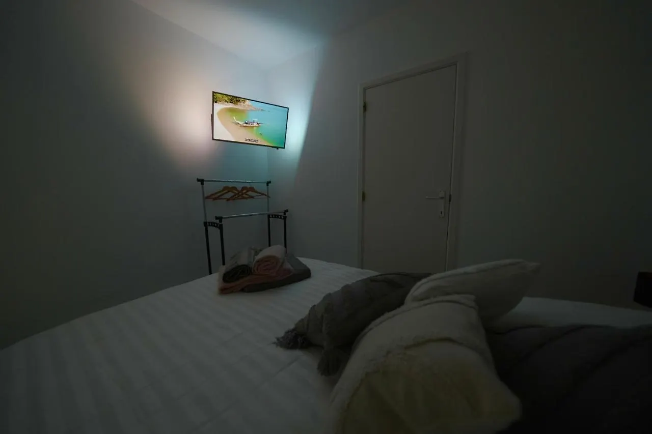 Apartment Studio Didine Charleroi Belgium